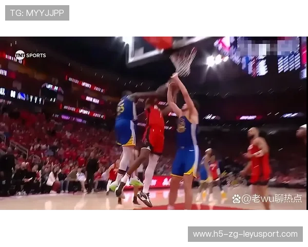 NBA后卫连续晃三人杀到篮下：速度与技巧的完美融合