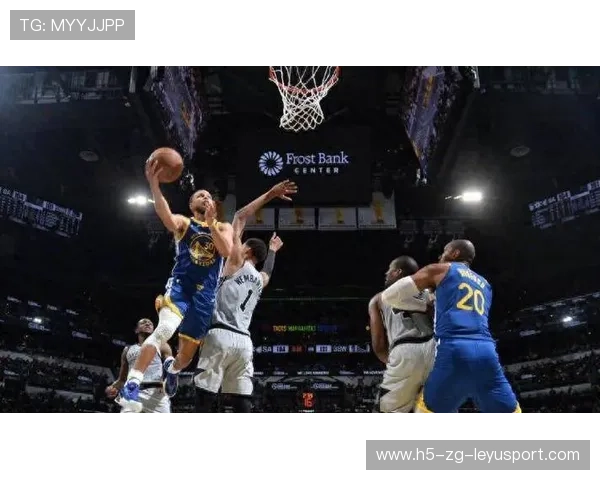 NBA明星三分雨下不停，球迷高呼神迹